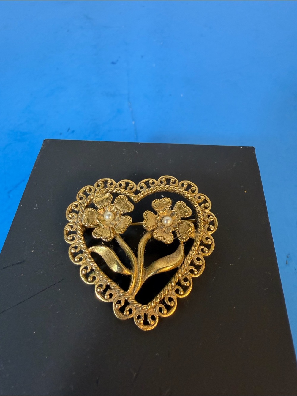 Gold Heart Floral Brooch with Pearl Centers